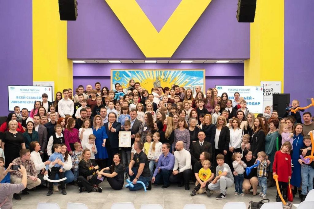 Организовано и проведено более 850 мероприятий делового, просветительского, патриотического, развлекательного характера для жителей нашего города