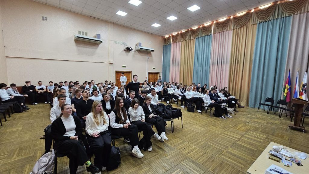 Более 1500 школьников прослушали уроки первой помощи в рамка общественно-социального проекта "Научись спасать жизнь"